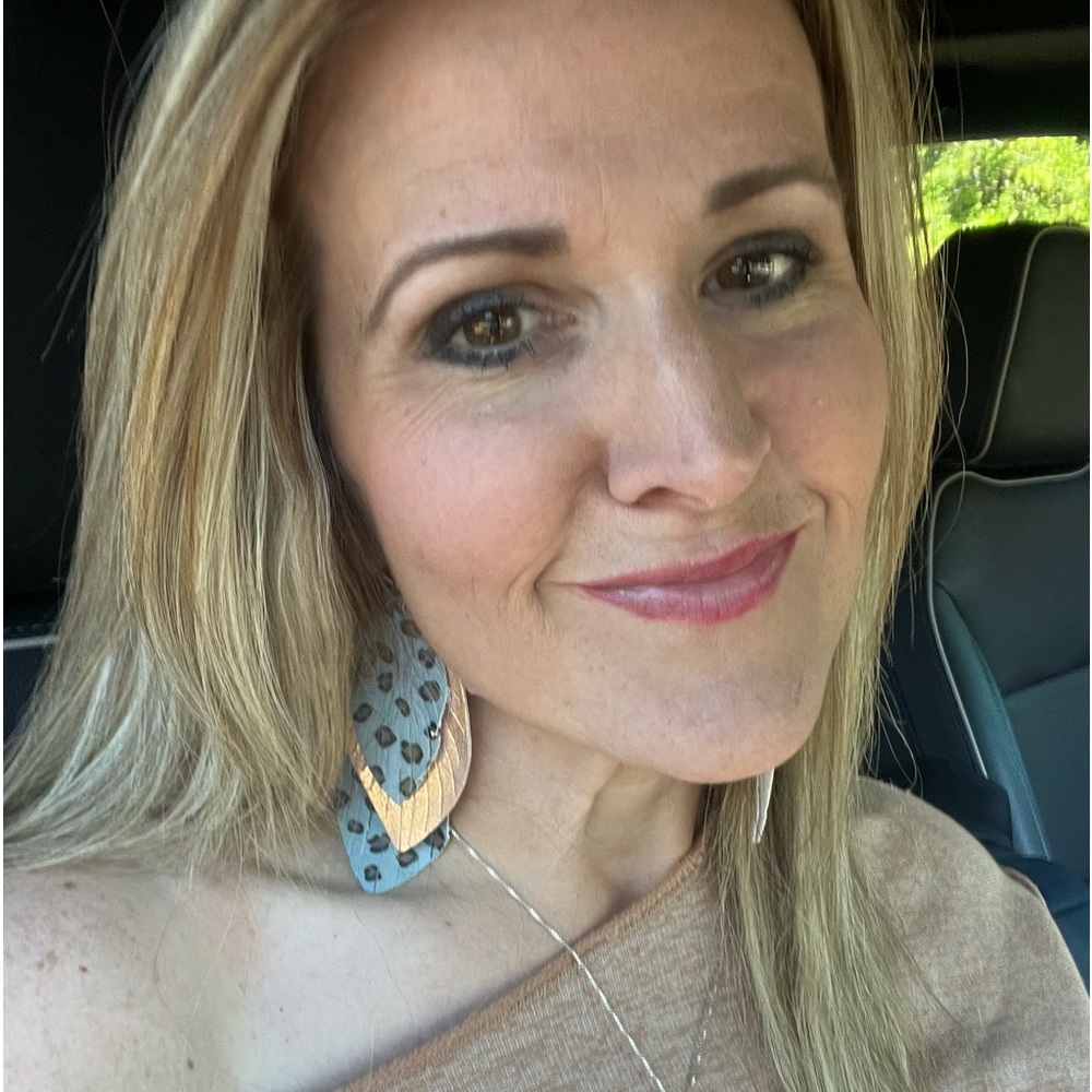 Meet your Posher, Cindy